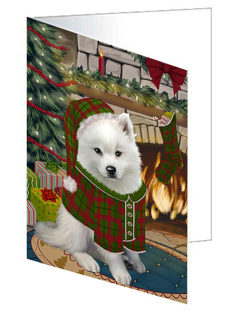The Stocking was Hung Labrador Dog Handmade Artwork Assorted Pets Greeting Cards and Note Cards with Envelopes for All Occasions and Holiday Seasons GCD70565
