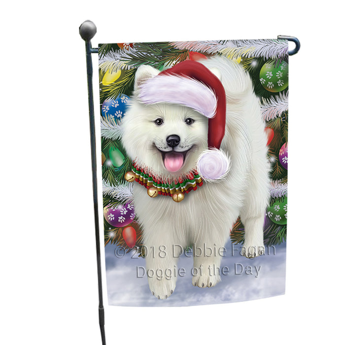 Trotting in the Snow American Eskimo Dog Garden Flag GFLG54748