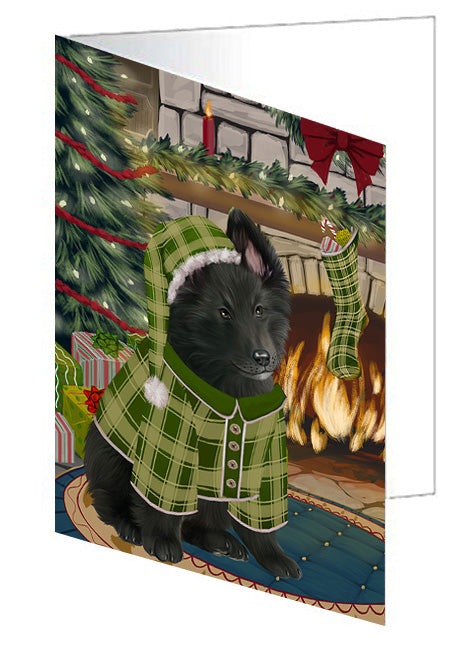The Stocking was Hung Golden Retriever Dog Handmade Artwork Assorted Pets Greeting Cards and Note Cards with Envelopes for All Occasions and Holiday Seasons GCD70451
