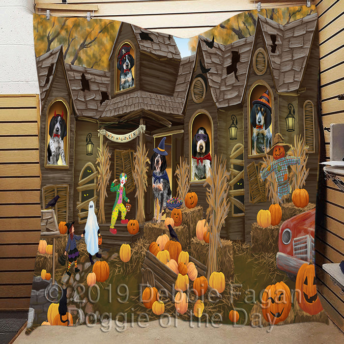 Haunted House Halloween Trick or Treat Bluetick Coonhound Dogs Quilt