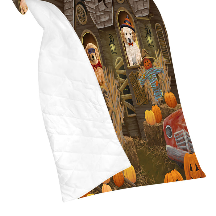 Haunted House Halloween Trick or Treat Golden Retriever Dogs Quilt