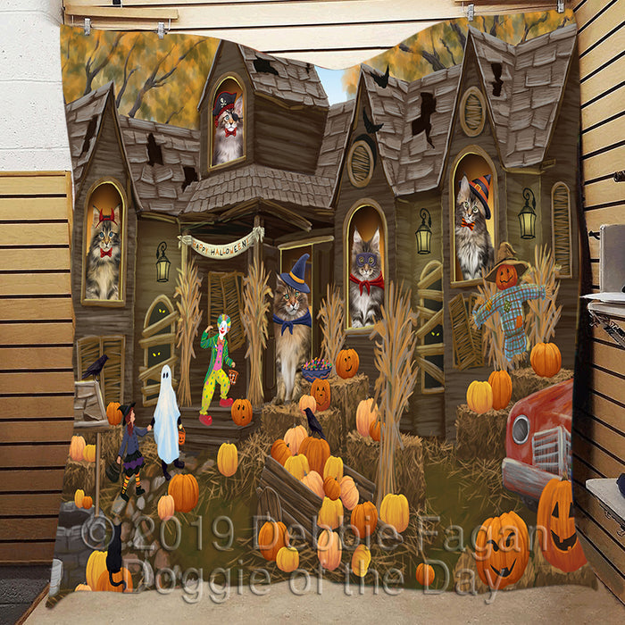 Haunted House Halloween Trick or Treat Maine Coon Cats Quilt