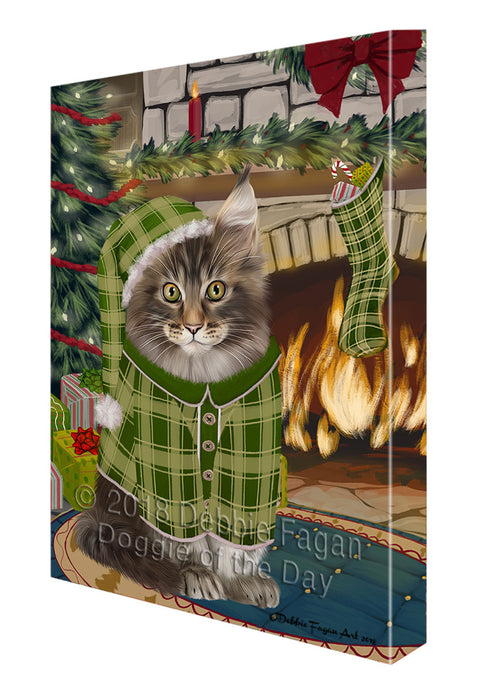 The Stocking was Hung Maine Coon Cat Canvas Print Wall Art Décor CVS118160
