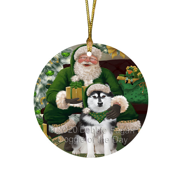 Christmas Irish Santa with Gift and Siberian Cat Round Flat Christmas Ornament RFPOR57968