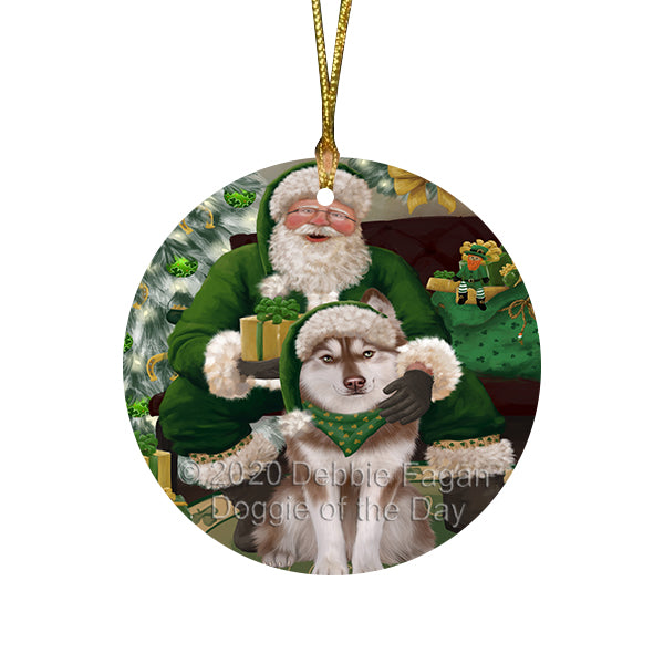Christmas Irish Santa with Gift and Siberian Cat Round Flat Christmas Ornament RFPOR57969
