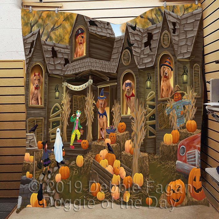 Haunted House Halloween Trick or Treat Vizsla Dogs Quilt