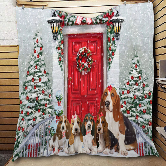 Christmas Holiday Welcome Basset Hound Dogs  Quilt Bed Coverlet Bedspread - Pets Comforter Unique One-side Animal Printing - Soft Lightweight Durable Washable Polyester Quilt