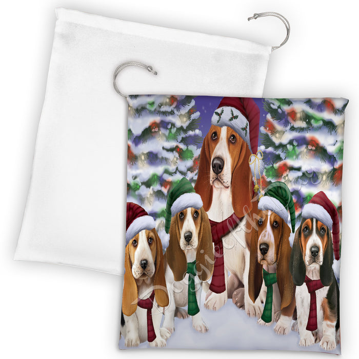 Basset Hound Dogs Christmas Family Portrait in Holiday Scenic Background Drawstring Laundry or Gift Bag LGB48111
