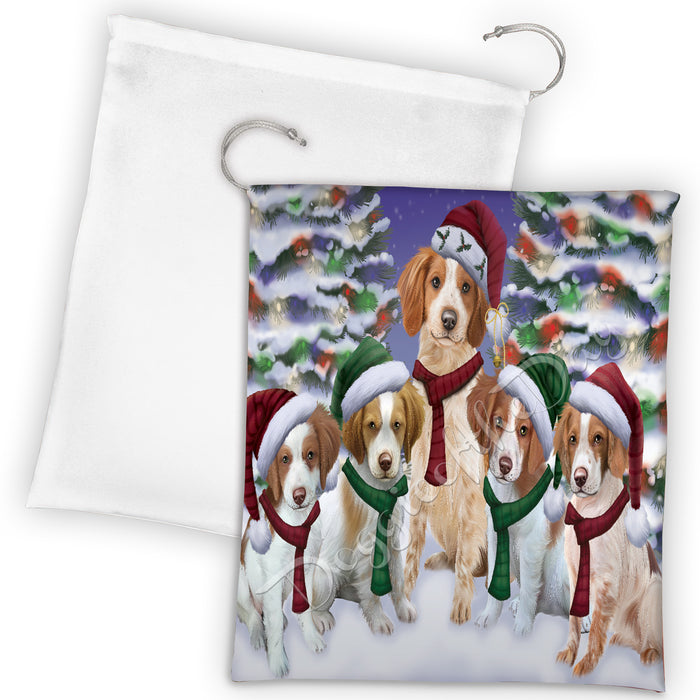Brittany Spaniel Dogs Christmas Family Portrait in Holiday Scenic Background Drawstring Laundry or Gift Bag LGB48125