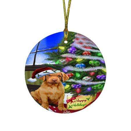Christmas Happy Holidays Chesapeake Bay Retriever Dog with Tree and Presents Round Ornament D046