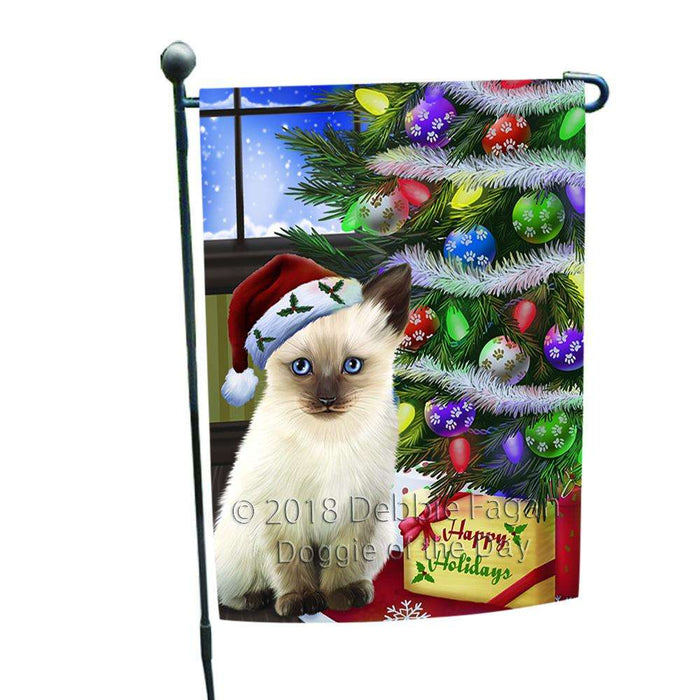 Christmas Happy Holidays Siamese Cat with Tree and Presents Garden Flag GFLG53533