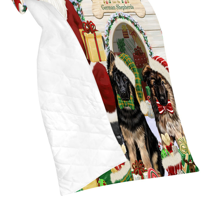 Happy Holidays Christmas German Shepherd Dogs House Gathering Quilt