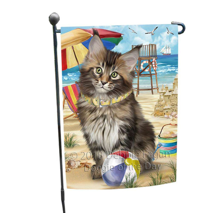 Pet Friendly Beach Maine Coon Cat Garden Flag GFLG51584