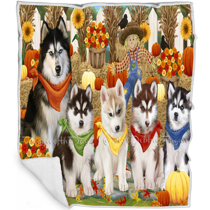 Fall Festive Gathering Siberian Husky Dogs with Pumpkins Blanket BLNKT73344