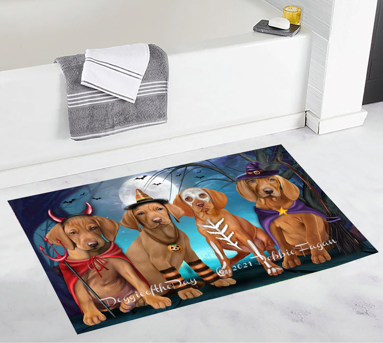 Happy Halloween Trick or Treat Vizsla Dogs Bathroom Rugs with Non Slip Soft Bath Mat for Tub BRUG55033